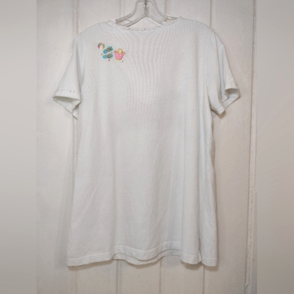 Quacker Factory Women's White Beach Hut Embroidered T-Shirt Size (M) - Picture 4 of 10
